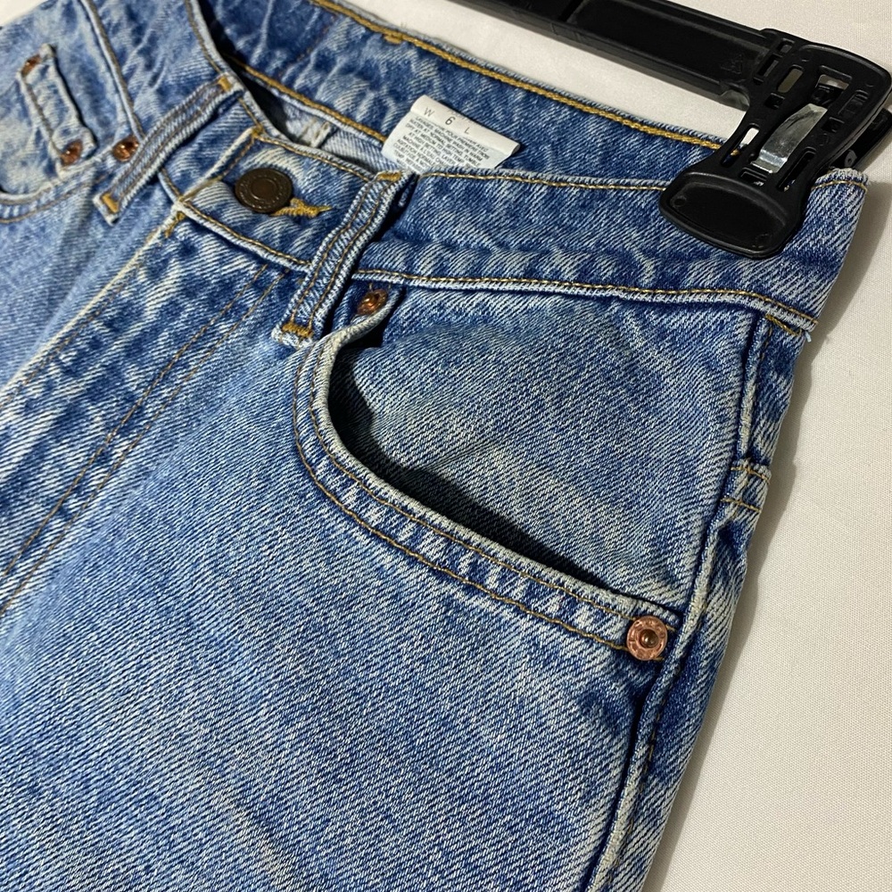 Vintage 90s Levi’s 521 Tapered Fit Petite High Rise Med Wash Blue Jeans 6P - Picture 10 of 16